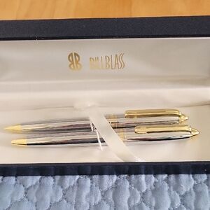 Bill Blass Gold and Silver Pen Duo NIB
